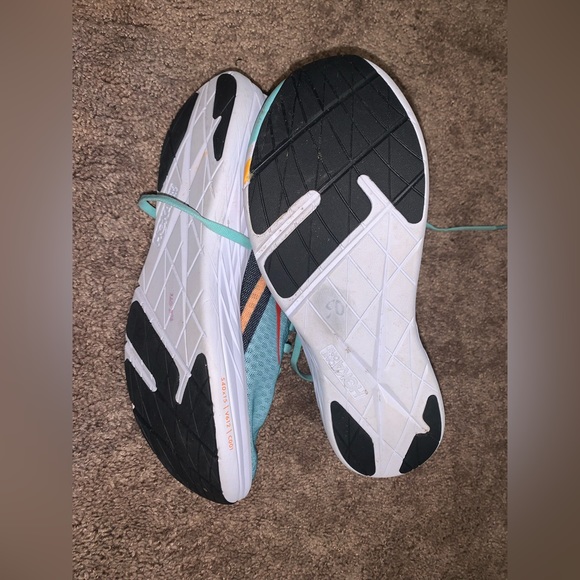 Hoka Women's Walking Shoe Trainers (7 W US) - Picture 4 of 5